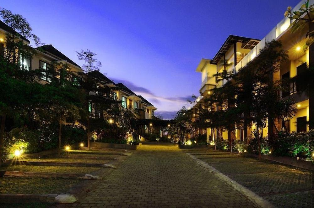 Parkside Denbukit Residence & Suite Jimbaran Exterior foto